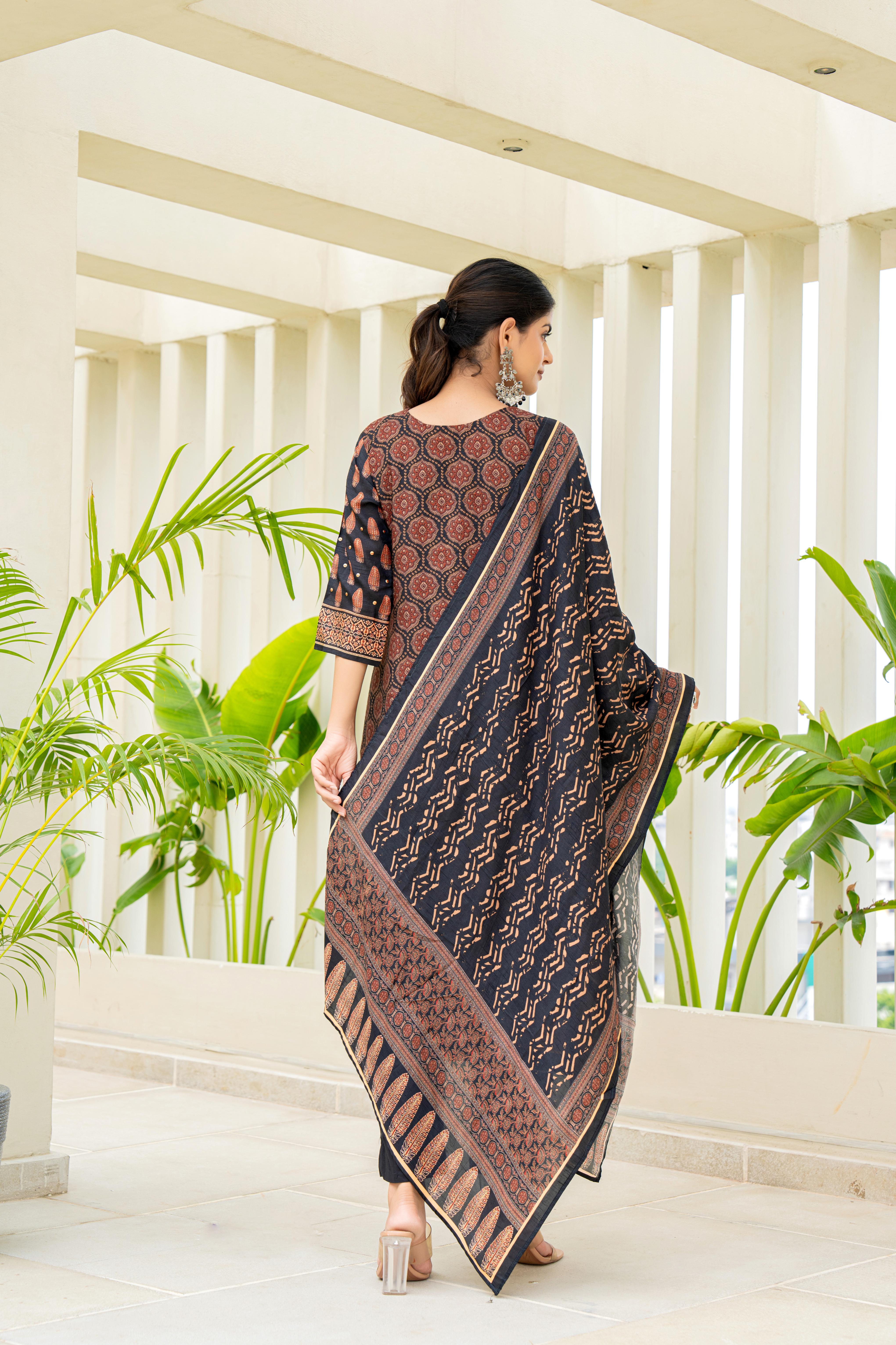 Black Printed Kurti Set with Dupatta | House of Olivia back view